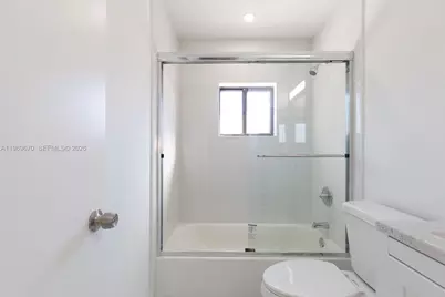 7821 W 29th Way #201, Hialeah, FL 33018 - Photo 27