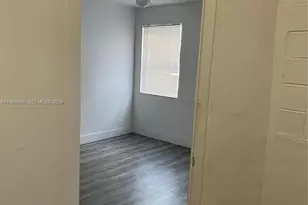 1999 NW 2nd St, Miami, FL 33125 - Photo 11