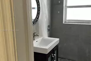 1999 NW 2nd St, Miami, FL 33125 - Photo 17