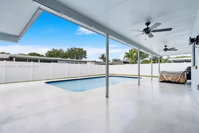10950 NW 16th Ct, Pembroke Pines, FL 33026 - Photo 33