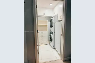 851 NE 1st Ave #2212, Miami, FL 33132 - Photo 15