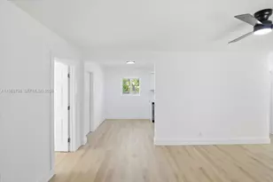 931 Chateau Park Dr, Fort Lauderdale, FL 33311 - Photo 9