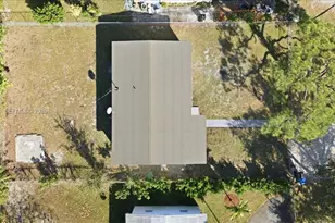 931 Chateau Park Dr, Fort Lauderdale, FL 33311 - Photo 5