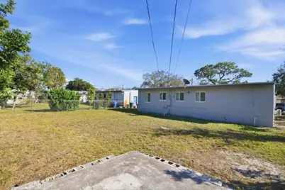 931 Chateau Park Dr, Fort Lauderdale, FL 33311 - Photo 23