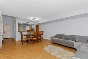 9722 NW 23rd Ct, Pembroke Pines, FL 33024 - Photo 11