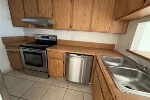 1024 Twin Lakes Dr, Coral Springs, FL 33071 - Photo 1