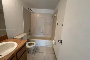 1024 Twin Lakes Dr, Coral Springs, FL 33071 - Photo 7