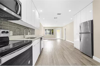 11919 NE 8th Av, Biscayne Park, FL 33161 - Photo 21