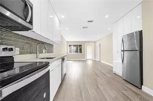 11919 NE 8th Ave, Biscayne Park, FL 33161 - Photo 21