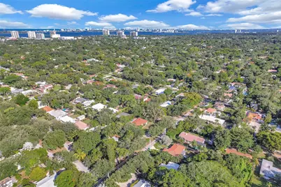 11919 NE 8th Av, Biscayne Park, FL 33161 - Photo 31