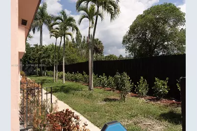 612 NW 10th Ter, Fort Lauderdale, FL 33311 - Photo 7