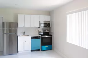 612 NW 10th Terrace, Fort Lauderdale, FL 33311 - Photo 5