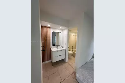 910 Twin Lakes Dr #8-K, Coral Springs, FL 33071 - Photo 9