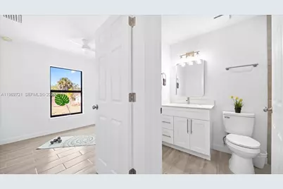 906 Capetown Ave, Lehigh Acres, FL 33974 - Photo 17