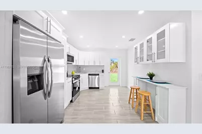 906 Capetown Ave, Lehigh Acres, FL 33974 - Photo 7