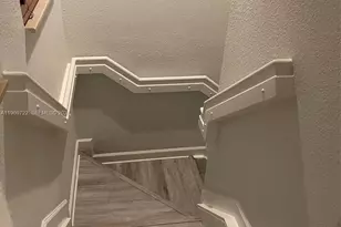 6902 NW 174th Terrace, Hialeah, FL 33015 - Photo 5