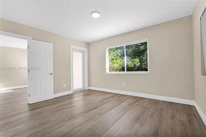 11919 NE 8th Ave, Biscayne Park, FL 33161 - Photo 15