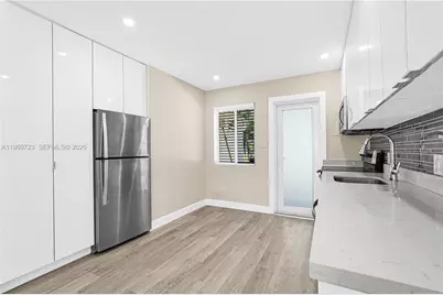 11919 NE 8th Ave, Biscayne Park, FL 33161 - Photo 7