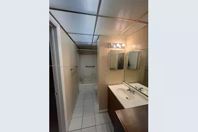 2800 NW 56th Ave #E104, Lauderhill, FL 33313 - Photo 3