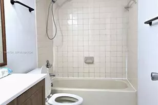 10219 SW 89th St, Miami, FL 33176 - Photo 5