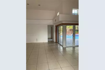 720 NW 123rd Ave, Miami, FL 33182 - Photo 9