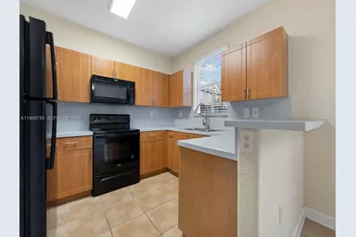 1483 SE 25th Ave, Homestead, FL 33035 - Photo 11