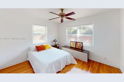 951 NE 116th St, Biscayne Park, FL 33161 - Photo 21