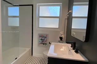 951 NE 116th St, Biscayne Park, FL 33161 - Photo 23