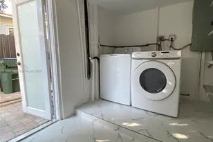 951 NE 116th St, Biscayne Park, FL 33161 - Photo 25