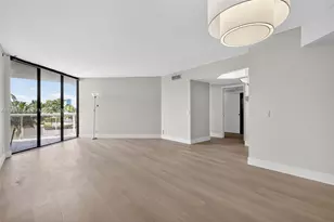 3610 Yacht Club Dr, Aventura, FL 33180 - Photo 3