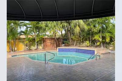 720 NW 123rd Ave, Miami, FL 33182 - Photo 31