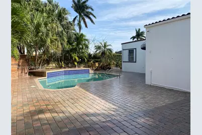 720 NW 123rd Ave, Miami, FL 33182 - Photo 31