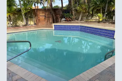 720 NW 123rd Ave, Miami, FL 33182 - Photo 33