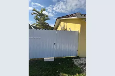 Xxx30 SW 21st St #Efficiency, Miami, FL 33175 - Photo 1