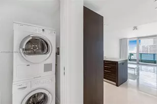 200 Biscayne Blvd Way, Miami, FL 33131 - Photo 5