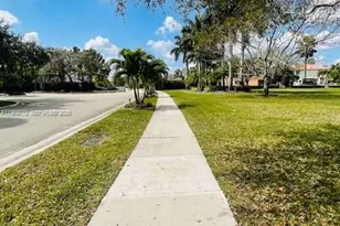 10620 NW 56th Ct, Coral Springs, FL 33076 - Photo 15