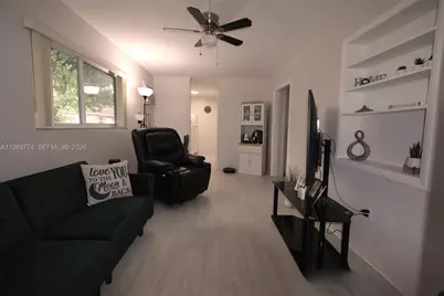 890 E 38th St, Hialeah, FL 33013 - Photo 25