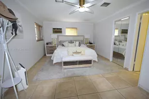 890 E 38th St, Hialeah, FL 33013 - Photo 11
