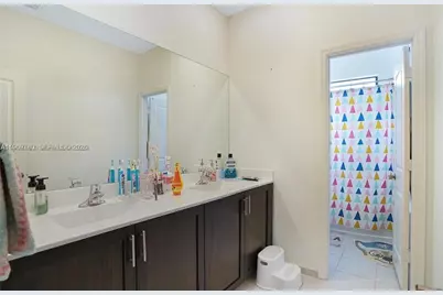 10321 SW 232nd St, Cutler Bay, FL 33190 - Photo 23