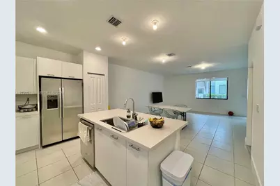 4654 NW 83rd Pkwy #4654, Doral, FL 33166 - Photo 5