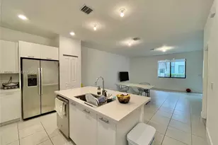 4654 NW 83rd Pkwy, Doral, FL 33166 - Photo 5