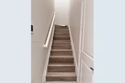 4342 Lago Dr, Pompano Beach, FL 33064 - Photo 9