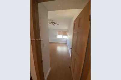 14611 Balgowan Rd #204-1, Miami Lakes, FL 33016 - Photo 11