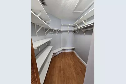 14611 Balgowan Rd #204-1, Miami Lakes, FL 33016 - Photo 11