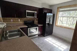 14611 Balgowan Rd, Miami Lakes, FL 33016 - Photo 5