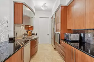 18101 Collins Ave, Sunny Isles Beach, FL 33160 - Photo 7