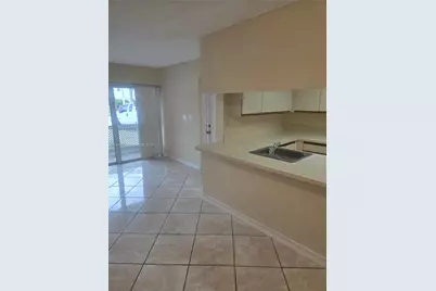 17320 NW 67th Pl #F-7, Hialeah, FL 33015 - Photo 5
