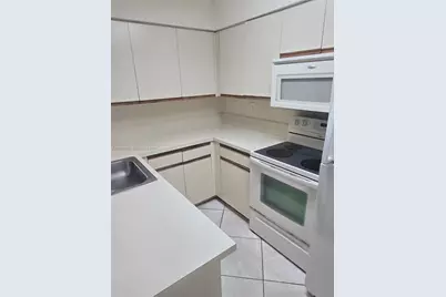 17320 NW 67th Pl #F-7, Hialeah, FL 33015 - Photo 3