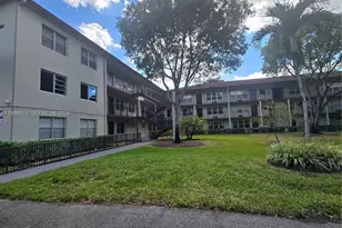 13500 SW 1st St, Pembroke Pines, FL 33027 - Photo 1