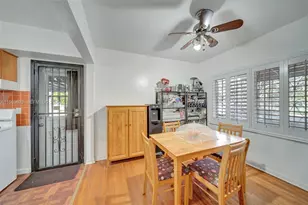 890 NE 138th St, North Miami, FL 33161 - Photo 17